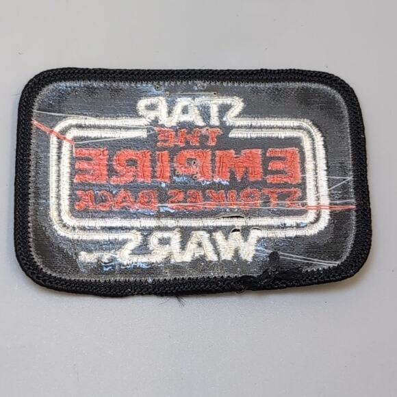 Vintage 1980 Star Wars Fan Club The Empire Strikes Back Embroidered Cloth Patch - Picture 2 of 3